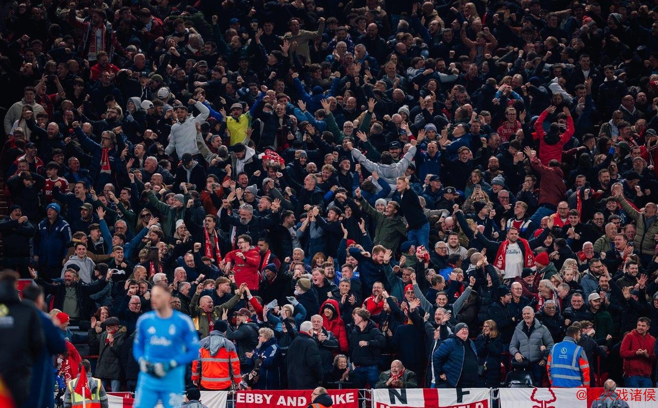 又一场3-0！英超54岁名帅力挽狂澜：7场4胜 带队双线狂奔